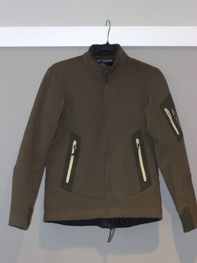 Vintage Arc'teryx Hyllus Jacket Olive Softshell Jacket Womens Medium